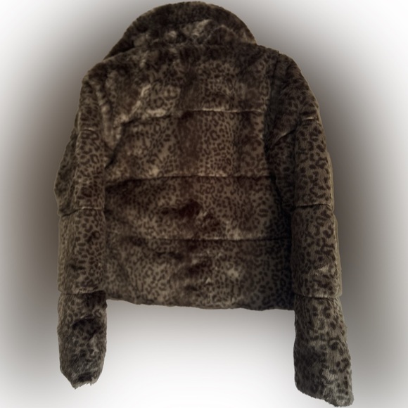 β¨NWOTβ¨ Abercrombie & Fitch βThe A&F Mini Pufferβ Faux Fur Coat Cheetah Pβ¦ - Picture 2 of 6
